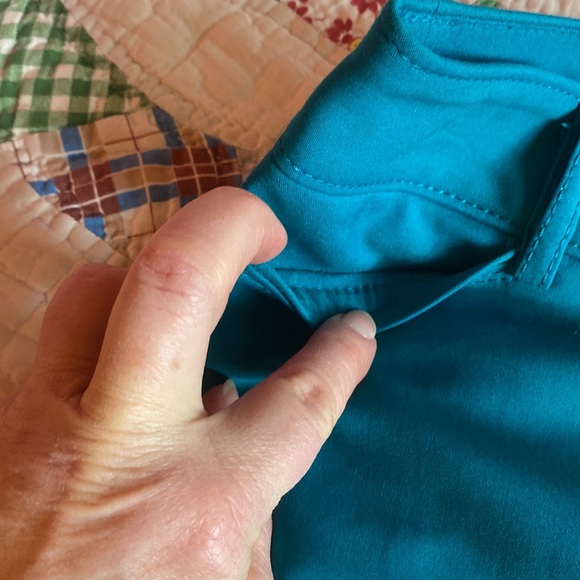 NWOT White House Black Market Perfect Form contour Crop Trousers - Picture 4 of 11